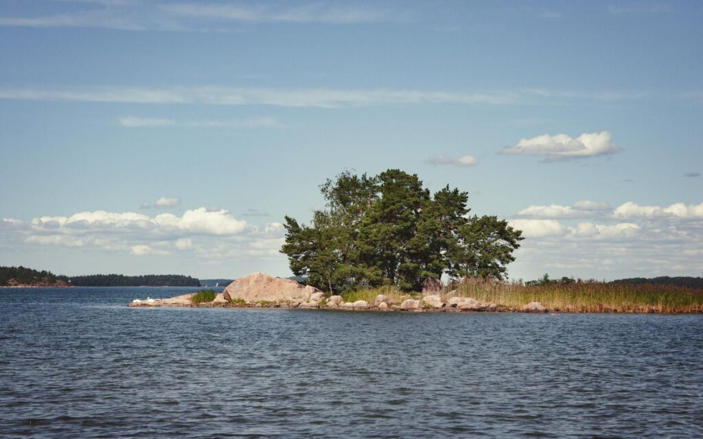 island in the sea